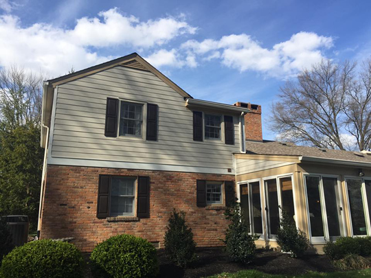 James Hardie professionally installed siding by EMA Construction in Indian Hill, Ohio.